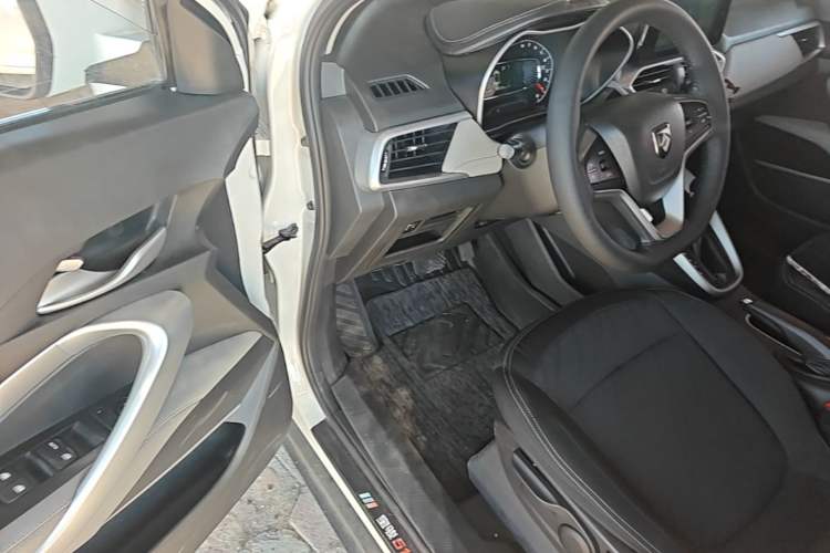 Used Baojun 510 2019 1.5L CVT Enjoyment Model China VI Emission Standard Driver Seat