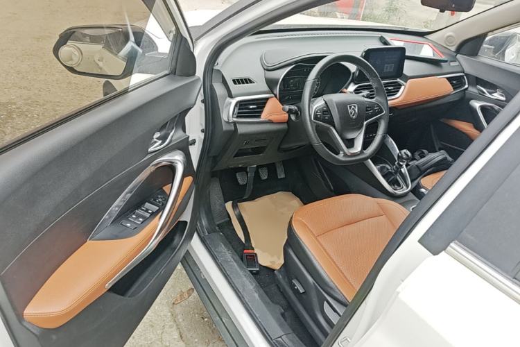 Used Baojun 510 2019 1.5L Manual Enjoyment Model 77kW China VI Driver Seat