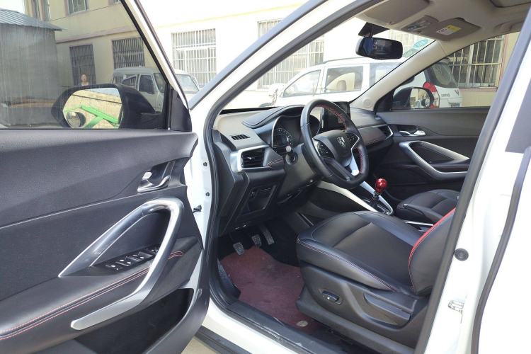 Used Baojun 510 2019 1.5L Manual Enjoyment Model 77kW China VI Driver Seat