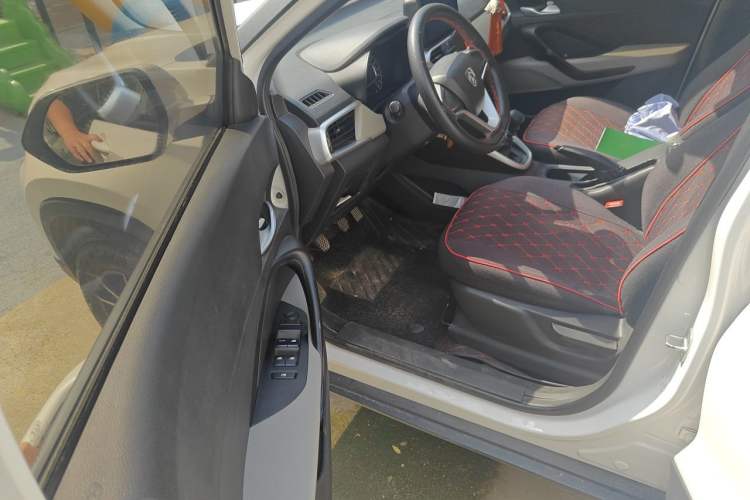 Used Baojun 510 2019 1.5L Manual Jingxiang Model 77kW China VI Emission Standard Driver Seat