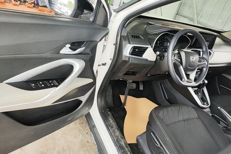 Used Baojun 510 2019 1.5L CVT Enjoyment Model China VI Emission Standard Driver Seat