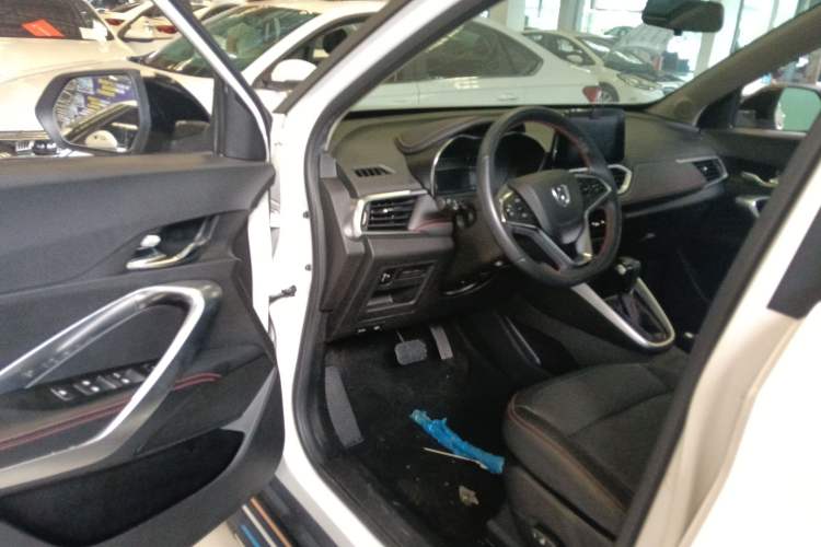 Used Baojun 510 2019 1.5L CVT Enjoyment Model China VI Emission Standard Driver Seat