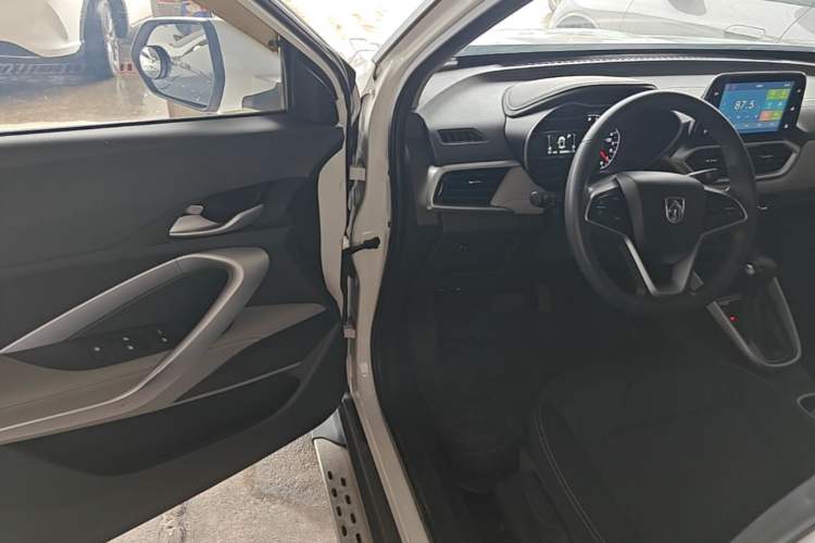 Used Baojun 510 2019 1.5L CVT Enjoyment Model China VI Emission Standard Driver Seat