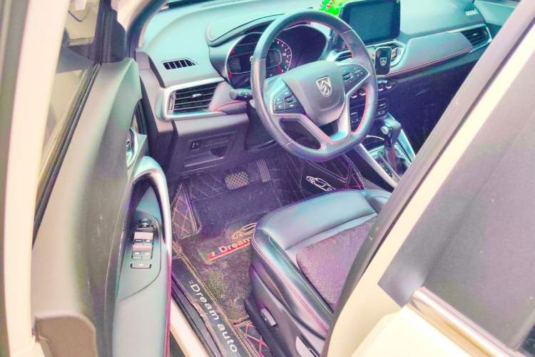 Used Baojun 510 2019 1.5L CVT Enjoyment Model China VI Emission Standard Driver Seat
