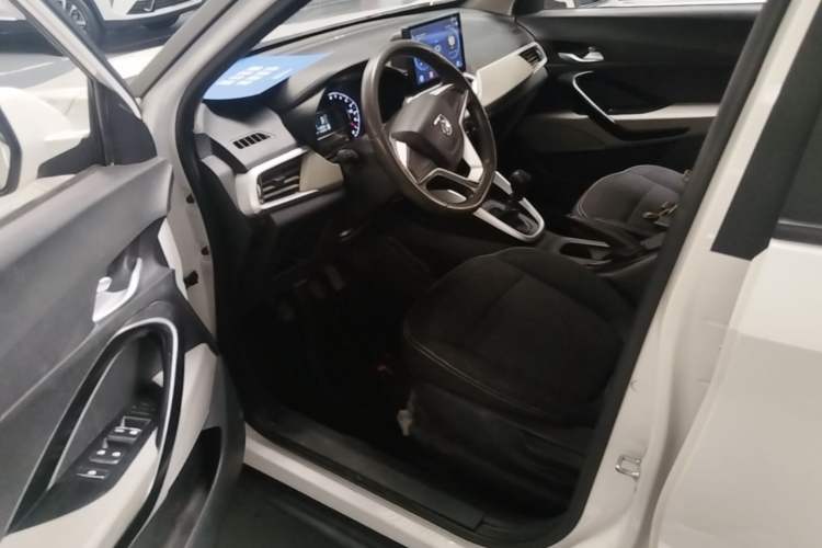 Used Baojun 510 2019 1.5L Manual Jingxiang Model 73kW China VI Emission Standard Driver Seat