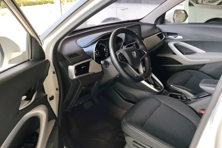 Used Baojun 510 2019 1.5L CVT Enjoyment Model China VI Emission Standard Driver Seat