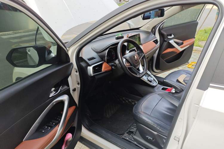 Used Baojun 510 2019 1.5L Automatic Premium Version National V Driver Seat
