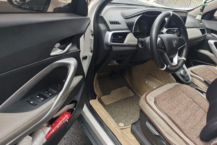 Used Baojun 510 2019 1.5L Automatic Enjoyment Model China V Emission Standard Driver Seat