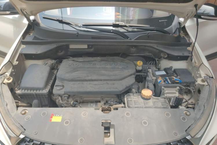 Used Baojun 510 2019 1.5L CVT Enjoyment Model China VI Emission Standard Engine Bay