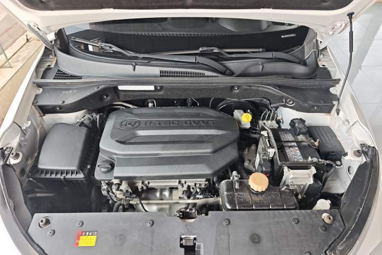 Used Baojun 510 2019 1.5L CVT Enjoyment Model China VI Emission Standard Engine Bay