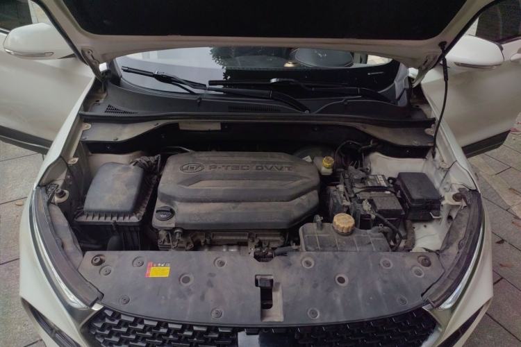 Used Baojun 510 2019 1.5L Automatic Enjoyment Model China V Emission Standard Engine Bay