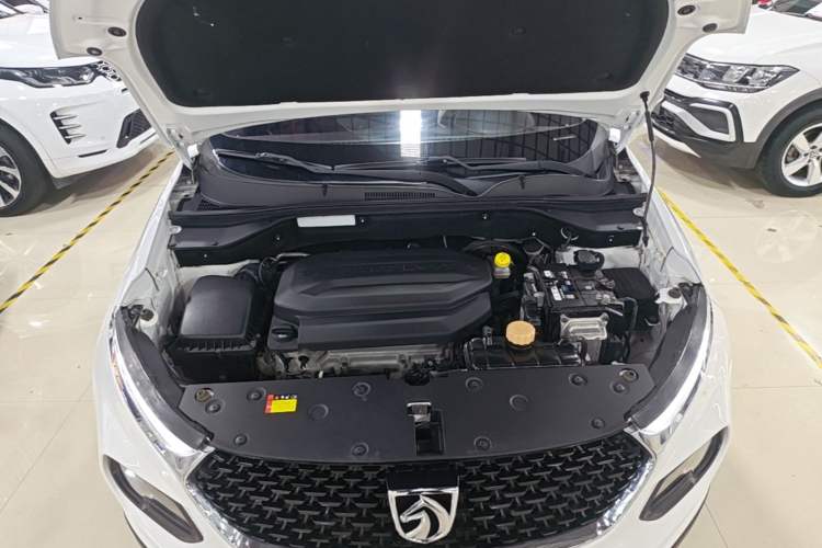 Used Baojun 510 2019 1.5L CVT Enjoyment Model China VI Emission Standard Engine Bay