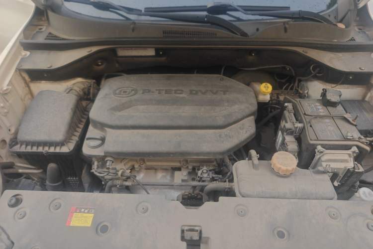 Used Baojun 510 2019 1.5L CVT Enjoyment Model China VI Emission Standard Engine Bay