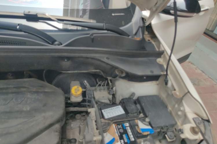Used Baojun 510 2019 1.5L CVT Enjoyment Model China VI Emission Standard Engine Bay Left
