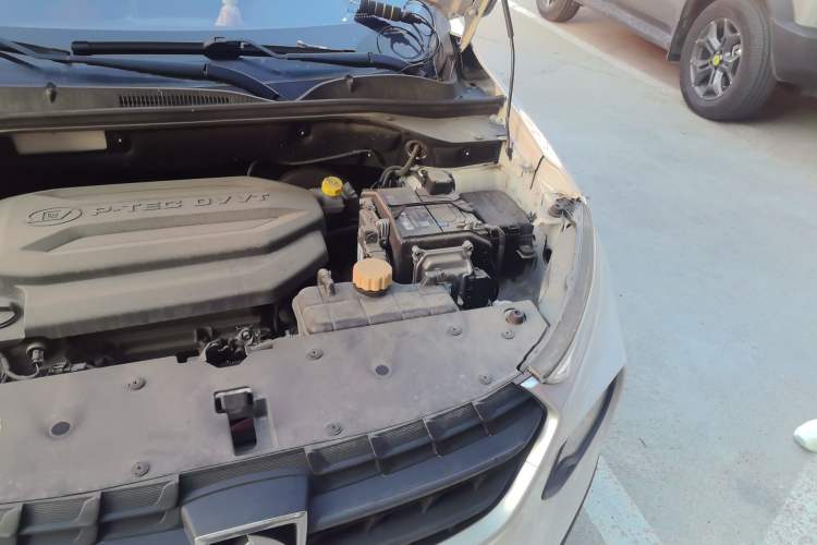 Used Baojun 510 2019 1.5L CVT Enjoyment Model China VI Emission Standard Engine Bay Left