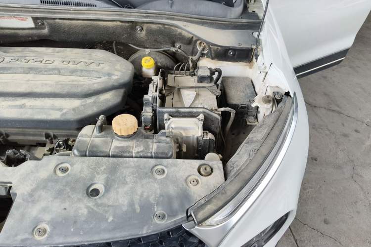 Used Baojun 510 2019 1.5L CVT Enjoyment Model China VI Emission Standard Engine Bay Left