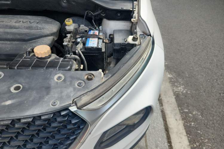 Used Baojun 510 2019 1.5L Automatic Premium Version National V Engine Bay Left