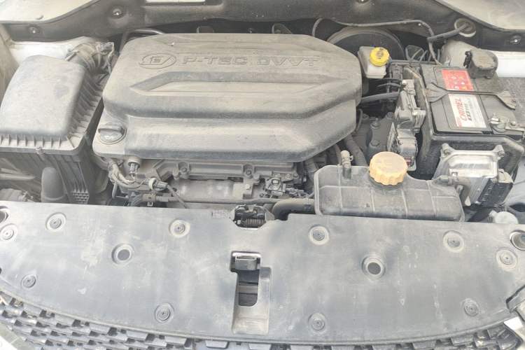 Used Baojun 510 2019 1.5L CVT Enjoyment Model China VI Emission Standard Engine Bay