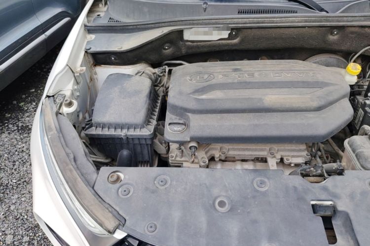 Used Baojun 510 2019 1.5L Automatic Premium Version National V Engine Bay Right