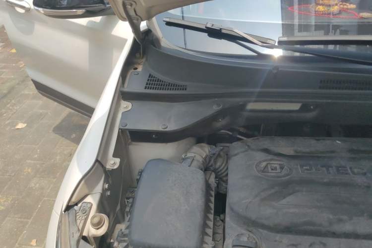 Used Baojun 510 2019 1.5L CVT Enjoyment Model China VI Emission Standard Engine Bay Right