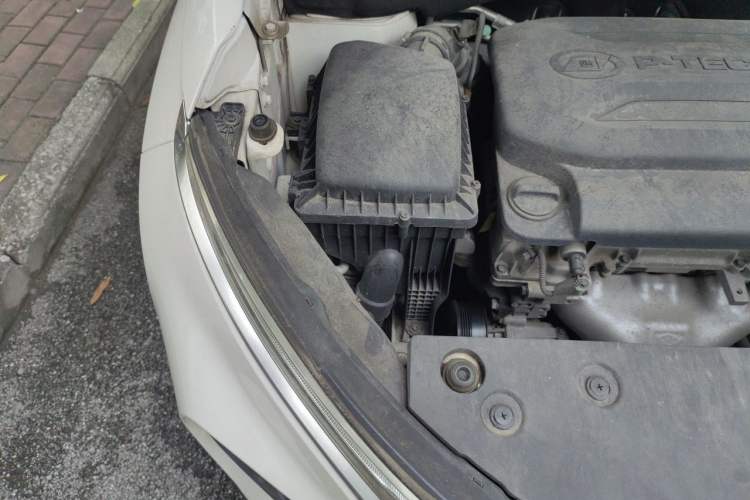 Used Baojun 510 2019 1.5L Automatic Premium Version National V Engine Bay Right