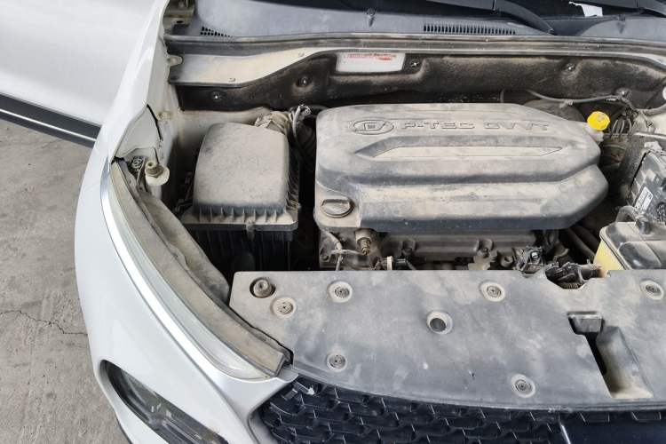 Used Baojun 510 2019 1.5L CVT Enjoyment Model China VI Emission Standard Engine Bay Right