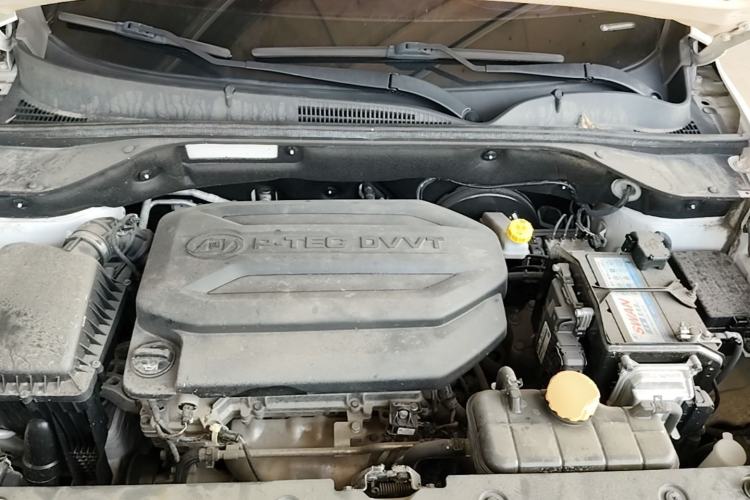 Used Baojun 510 2019 1.5L CVT Enjoyment Model China VI Emission Standard Engine Bay