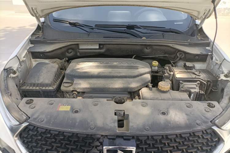 Used Baojun 510 2019 1.5L CVT Enjoyment Model China VI Emission Standard Engine Bay