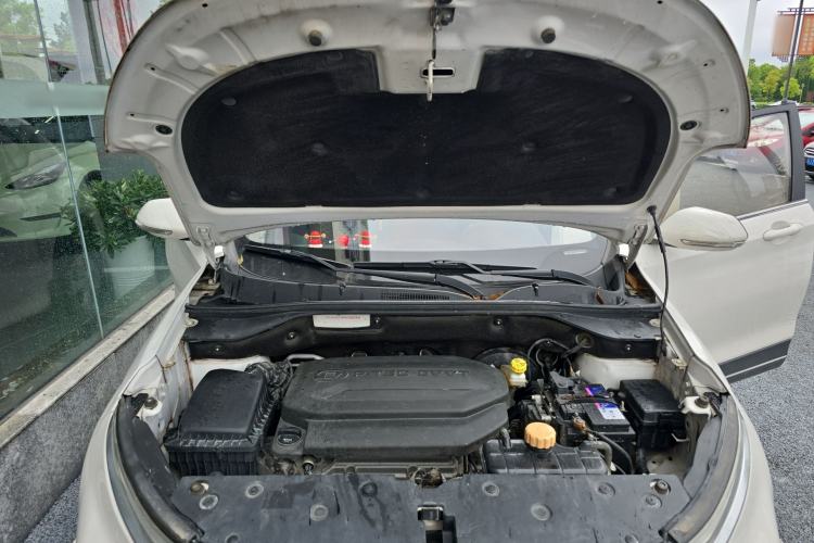 Used Baojun 510 2019 1.5L Automatic Enjoyment Model China V Emission Standard Engine Bay