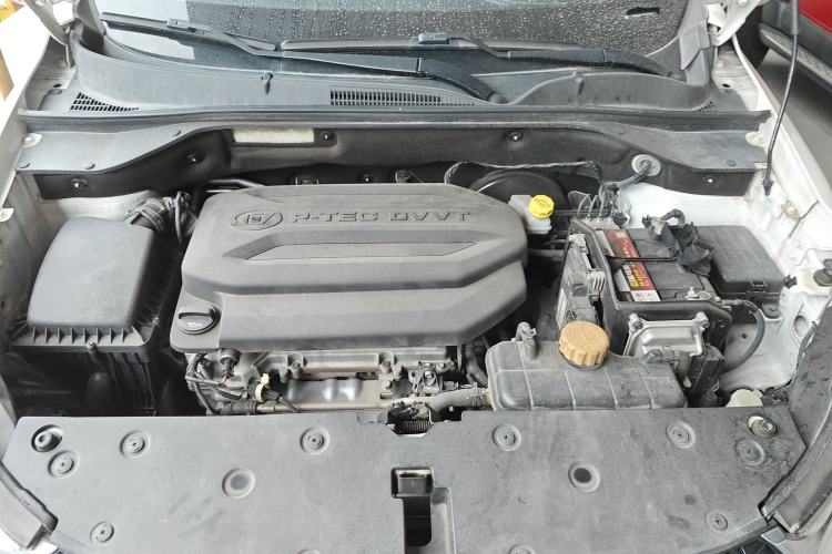Used Baojun 510 2019 1.5L CVT Enjoyment Model China VI Emission Standard Engine Bay