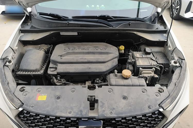 Used Baojun 510 2019 1.5L CVT Enjoyment Model China VI Emission Standard Engine Bay