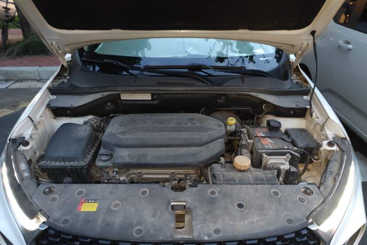Used Baojun 510 2019 1.5L CVT Enjoyment Model China VI Emission Standard Engine Bay