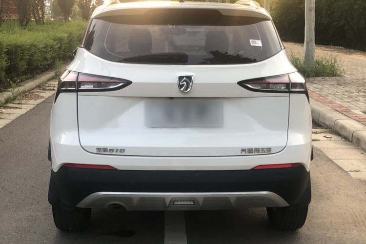 Used Baojun 510 2019 1.5L Manual Enjoyment Model 77kW China VI Emission Standard Exterior 1