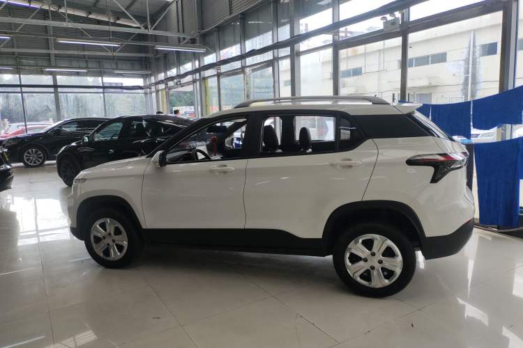 Used Baojun 510 2019 1.5L Manual Jingxiang Model 77kW China VI Emission Standard Exterior 3
