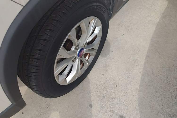 Used Baojun 510 2019 1.5L CVT Enjoyment Model China VI Emission Standard Exterior 4