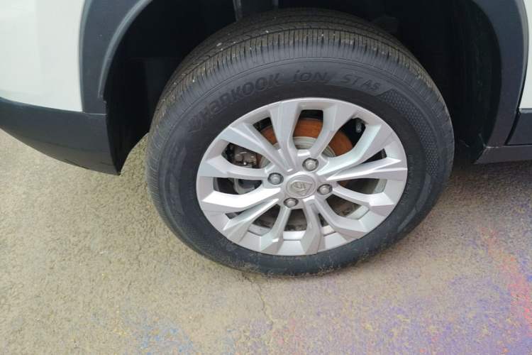 Used Baojun 510 2019 1.5L CVT Enjoyment Model China VI Emission Standard Exterior 5