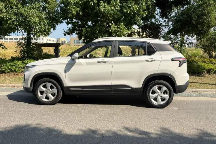 Used Baojun 510 2019 1.5L CVT Enjoyment Model China VI Emission Standard Exterior 6