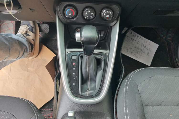 Used Baojun 510 2019 1.5L CVT Enjoyment Model China VI Emission Standard Gear Lever