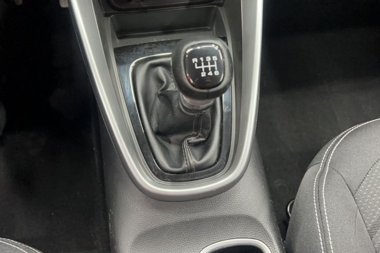 Used Baojun 510 2019 1.5L Manual Enjoyment Model 77kW China VI Emission Standard Gear Lever
