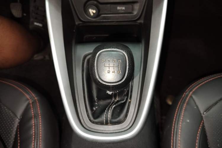 Used Baojun 510 2019 1.5L Manual Jingxiang Model 77kW China VI Emission Standard Gear Lever