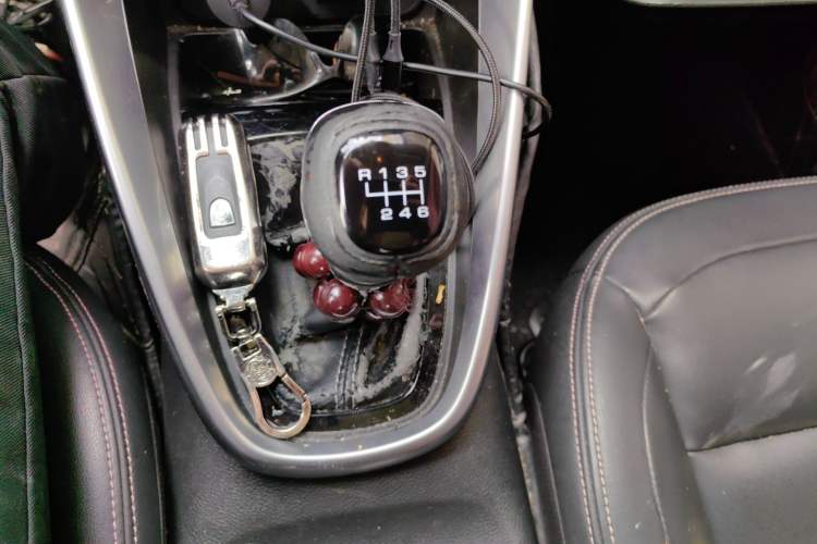 Used Baojun 510 2019 1.5L Manual Prestige Version China V Emission Standard Gear Lever