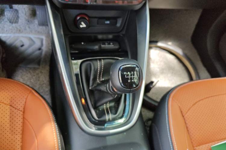 Used Baojun 510 2019 1.5L Manual Enjoyment Model China V Gear Lever