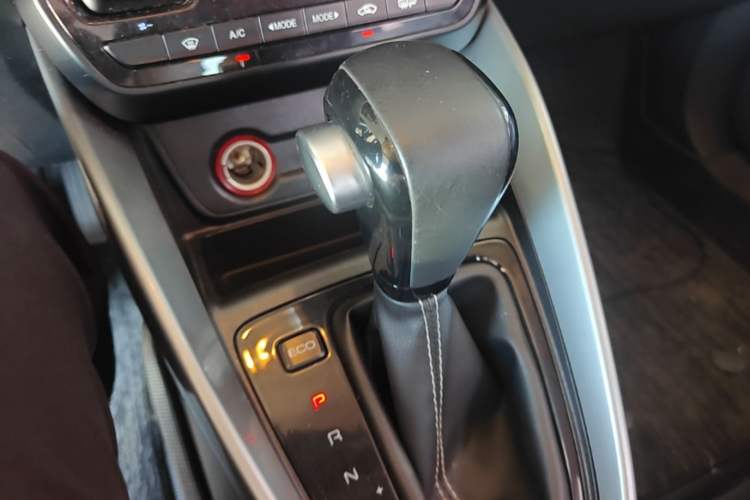 Used Baojun 510 2019 1.5L CVT Enjoyment Model China VI Emission Standard Gear Lever