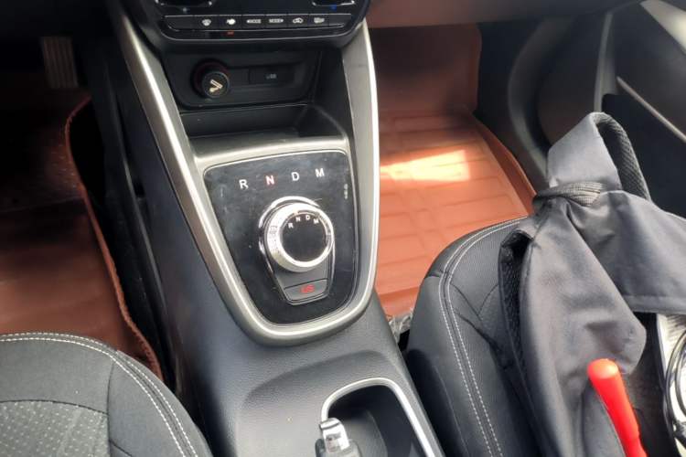 Used Baojun 510 2019 1.5L Automatic Enjoyment Model China V Emission Standard Gear Lever