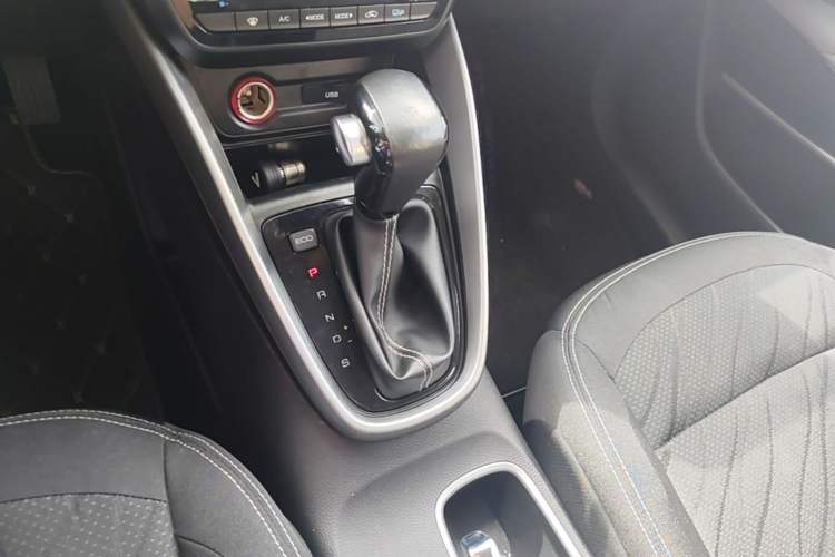 Used Baojun 510 2019 1.5L CVT Enjoyment Model China VI Emission Standard Gear Lever