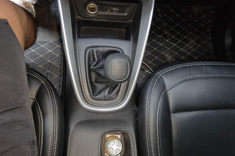 Used Baojun 510 2019 1.5L Manual Jingxiang Model 77kW China VI Emission Standard Gear Lever