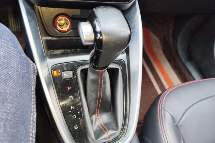 Used Baojun 510 2019 1.5L CVT Enjoyment Model China VI Emission Standard Gear Lever