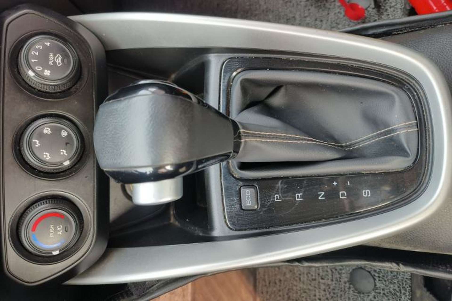 Used Baojun 510 2019 1.5L CVT Enjoyment Model China VI Emission Standard Gear Lever