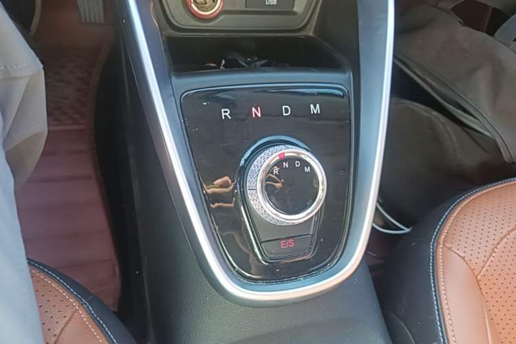 Used Baojun 510 2019 1.5L Automatic Premium Version China VI Gear Lever