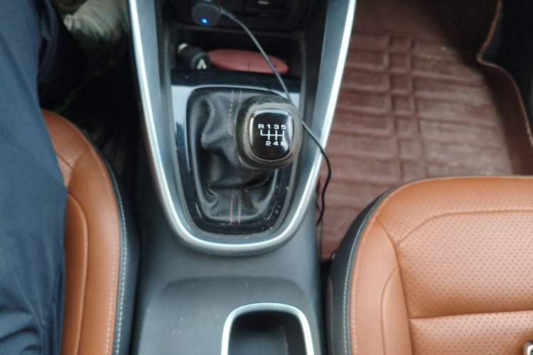 Used Baojun 510 2019 1.5L Manual Enjoyment Model 77kW China VI Gear Lever